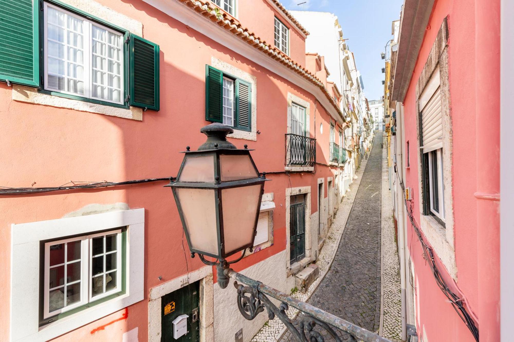 Avenida Da Liberdade Area, Bright And Newly Renovated 2 Bedroom Apartment, Lisbon Historical Center Екстериор снимка